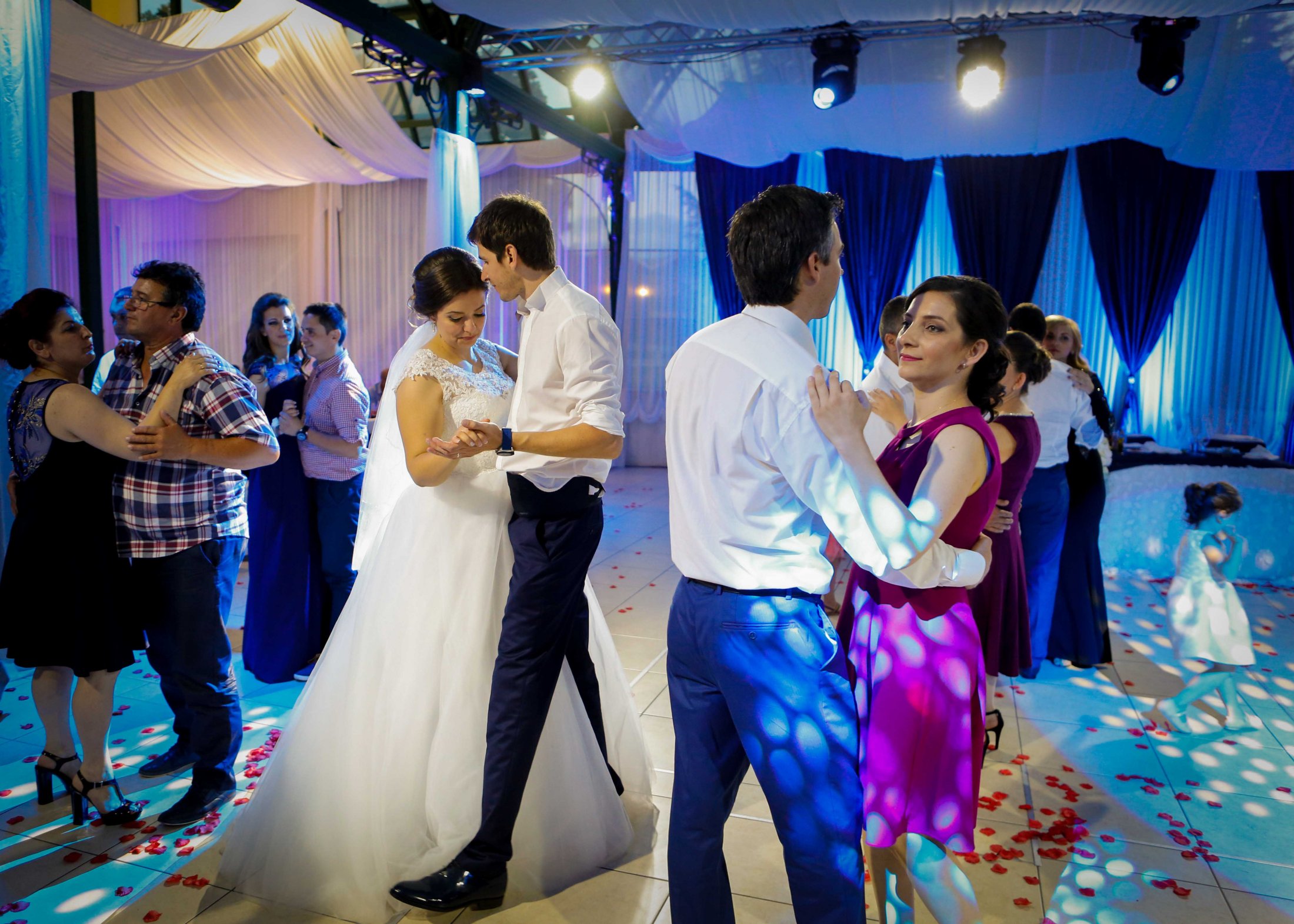 Фотография - сватбата на Юми и Меро, Асеновград - сватбен фотограф, Пловдив, студио Скайвю